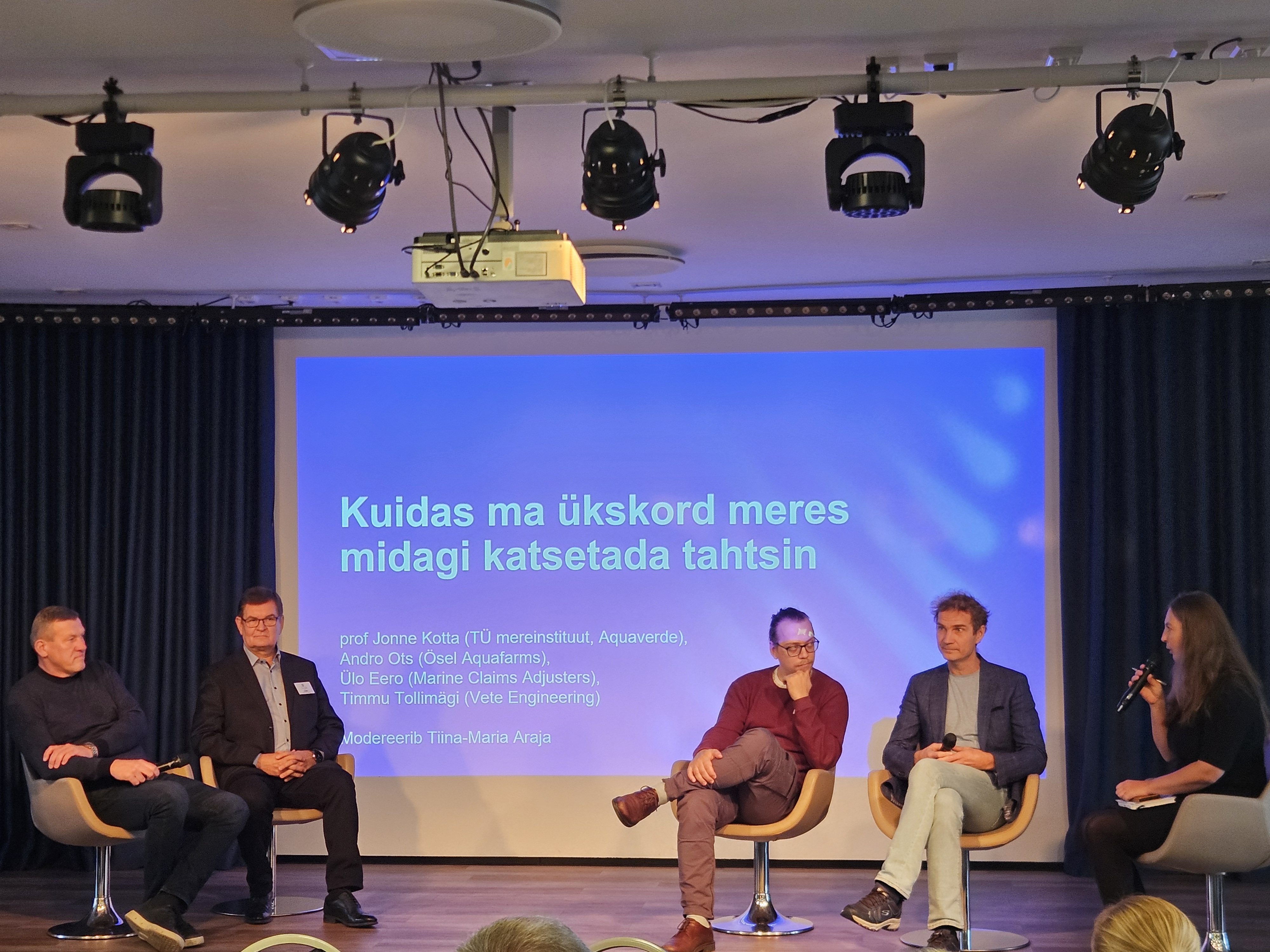 Participants discussing marine innovation at the MarTe Vision Seminar in Pärnu, October 2025.